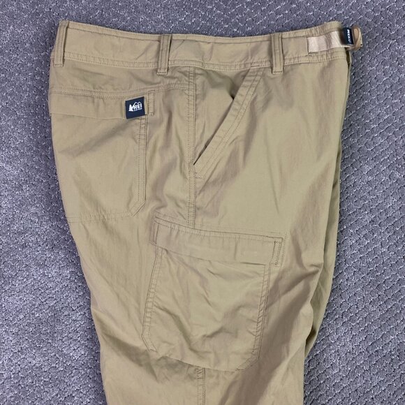 REI Co-op Sahara Roll Up Pants Cargo Relaxed Fit Men's 30 x 32 Khaki Belted - Picture 8 of 16